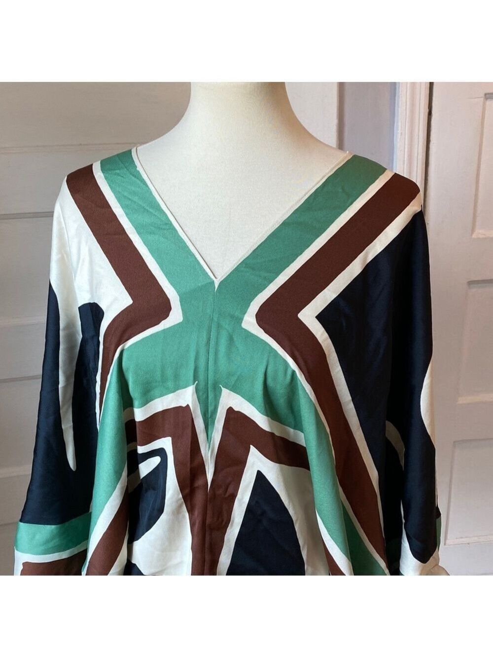 NWT Zara Women's Multi Colored Abstract Print Blouse, Size L - Picture 10 of 17